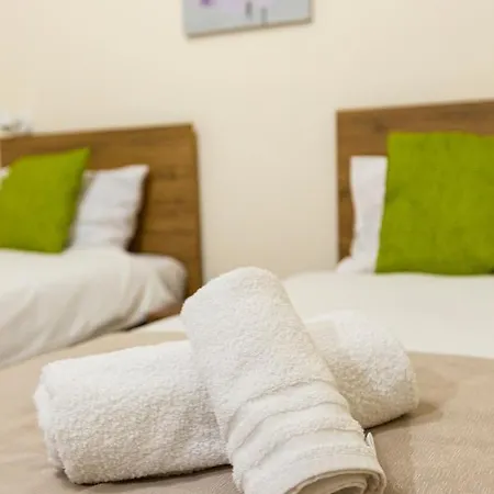 Serene 2br With Picturesque Views By 360 Estates マルサシュロック