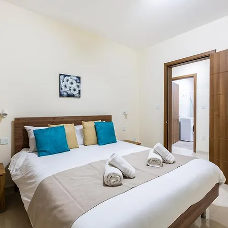 Serene 2br With Picturesque Views By 360 Estates * マルサシュロック